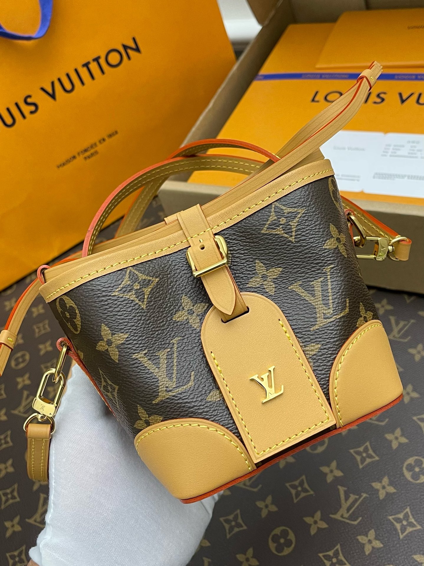 LV Bucket Bags